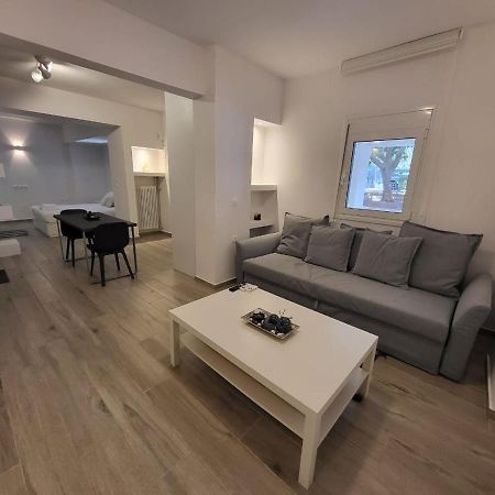 Apartment Near The Center Of Glyfada Athens Exterior photo